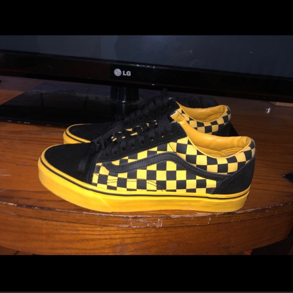 checkerboard vans